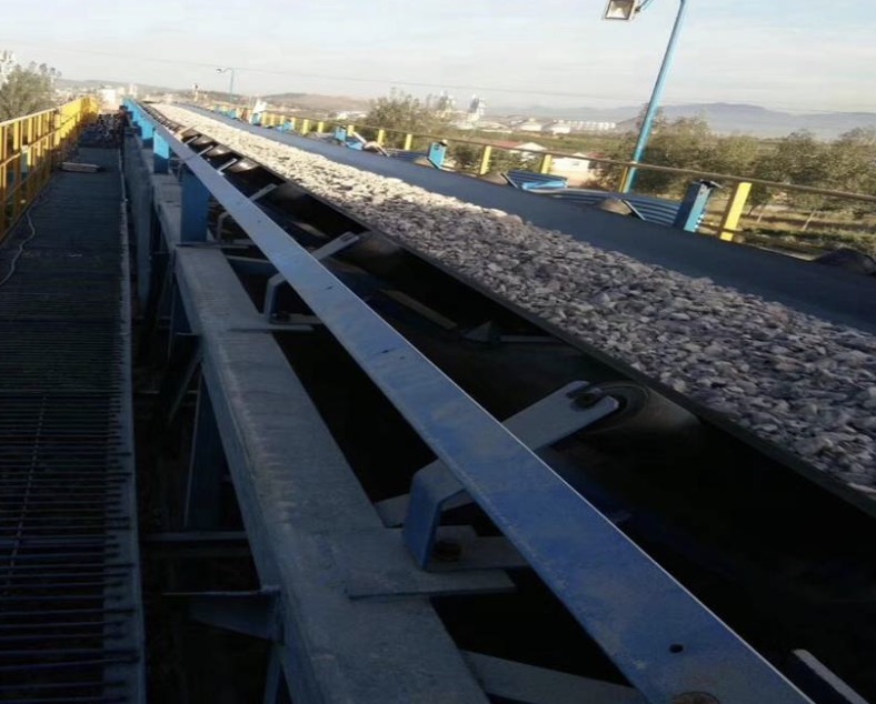 Conveyor routine maintenance precautions